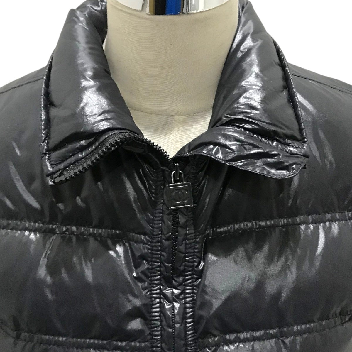 CHANEL ダウンコートP36697V26358 古着・中古-4枚目のアイテム画像