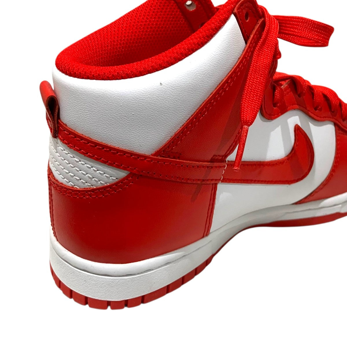 【DUNK HI RETRO】ハイカットスニーカーDD1399-106