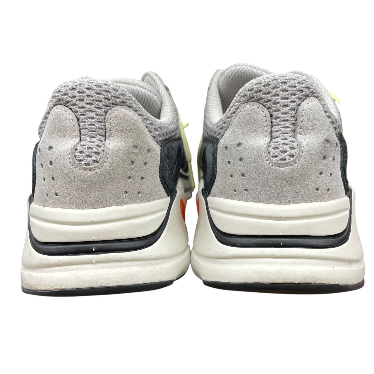 スニーカーB75571