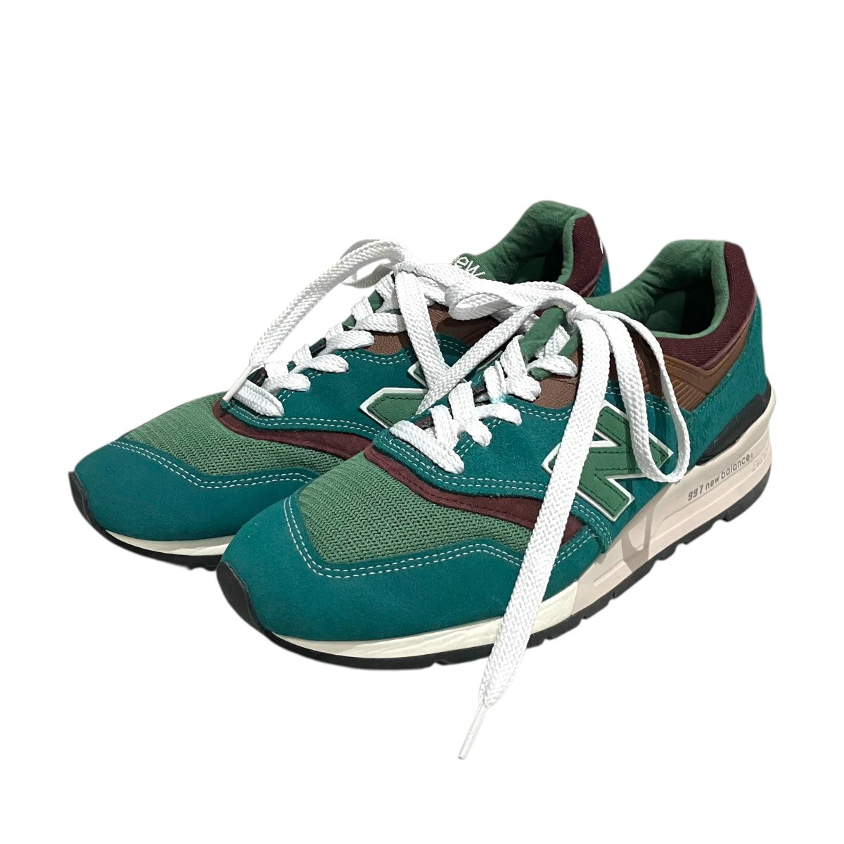 スニーカーU997TB
