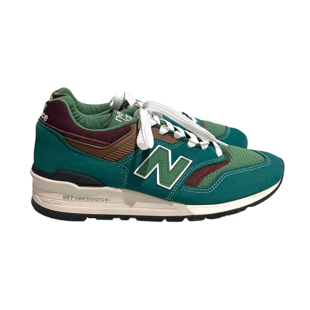 スニーカーU997TB