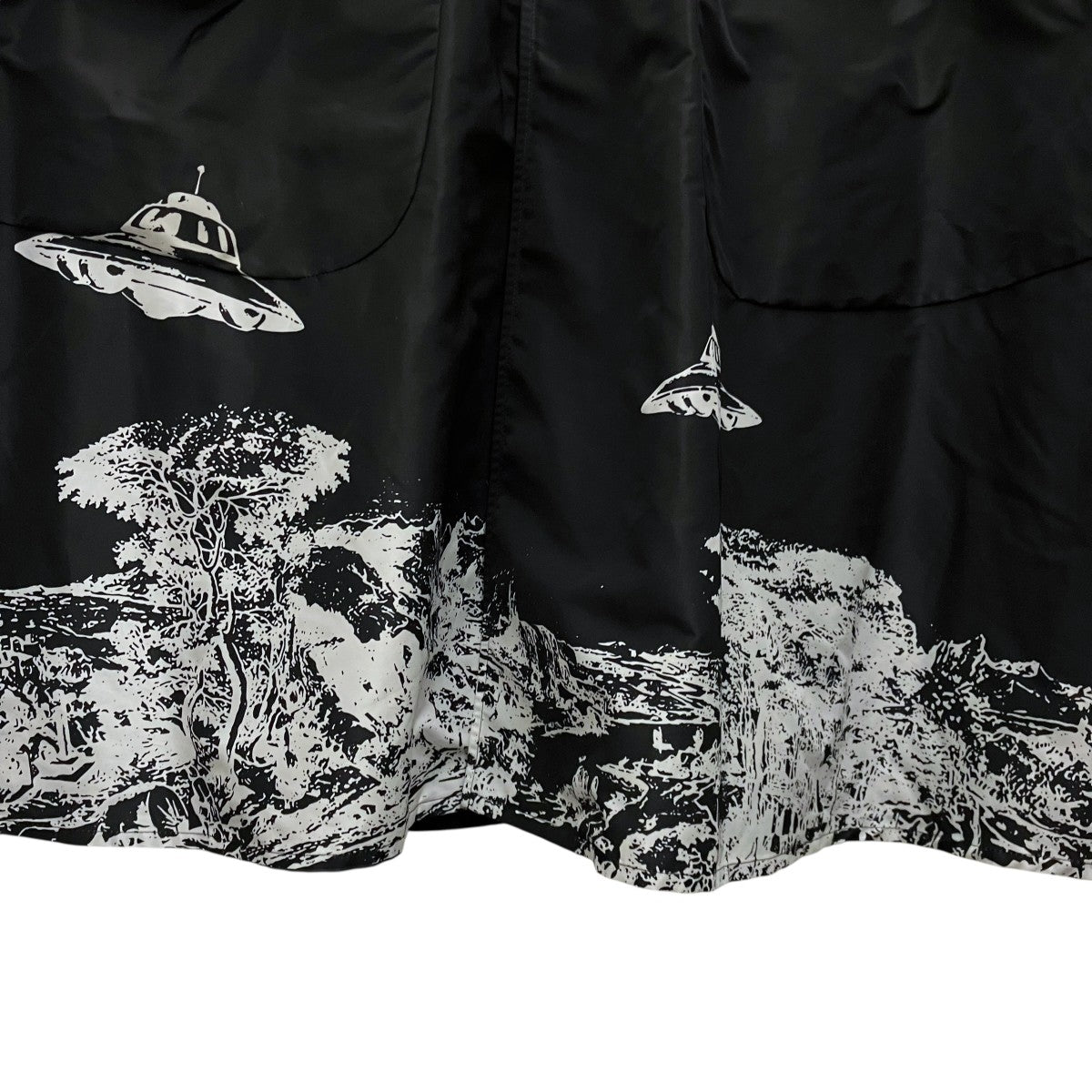VALENTINO×UNDERCOVER TIME TRAVELLERグラフィックナイロンコートSV0CJB705NB 古着・中古-4枚目のアイテム画像