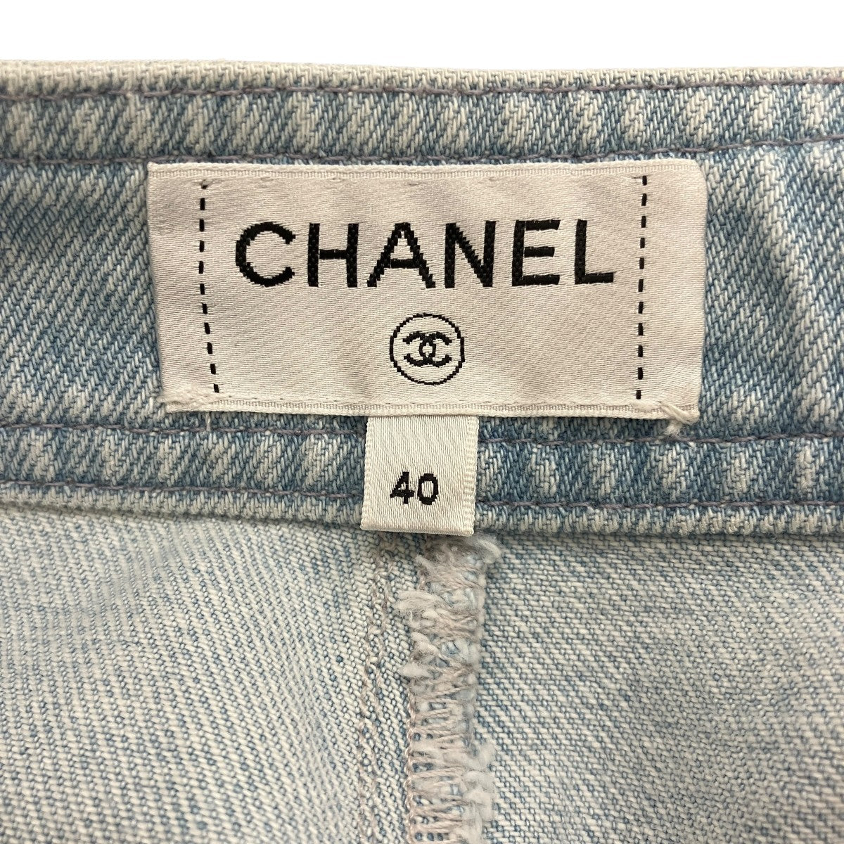 CHANEL 24AWウォッシュドデニム ココマークボタン イリディッセント コーティング マリン パンツP76228 古着・中古-8枚目のアイテム画像