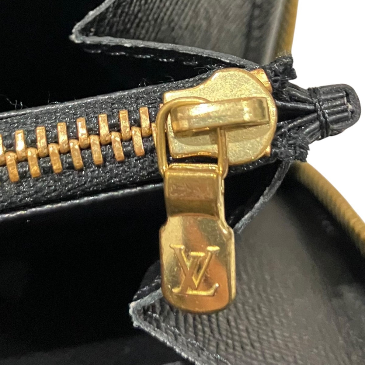 LOUIS VUITTON 【ジッピー・ウォレット エピ】ラウンドジップウォレットM61857 古着・中古-9枚目のアイテム画像