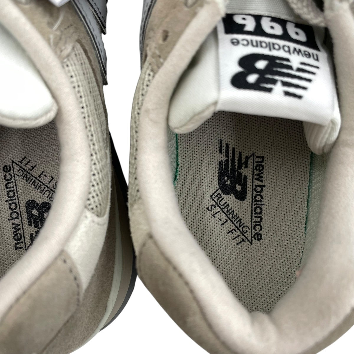 スニーカーCM996RX2
