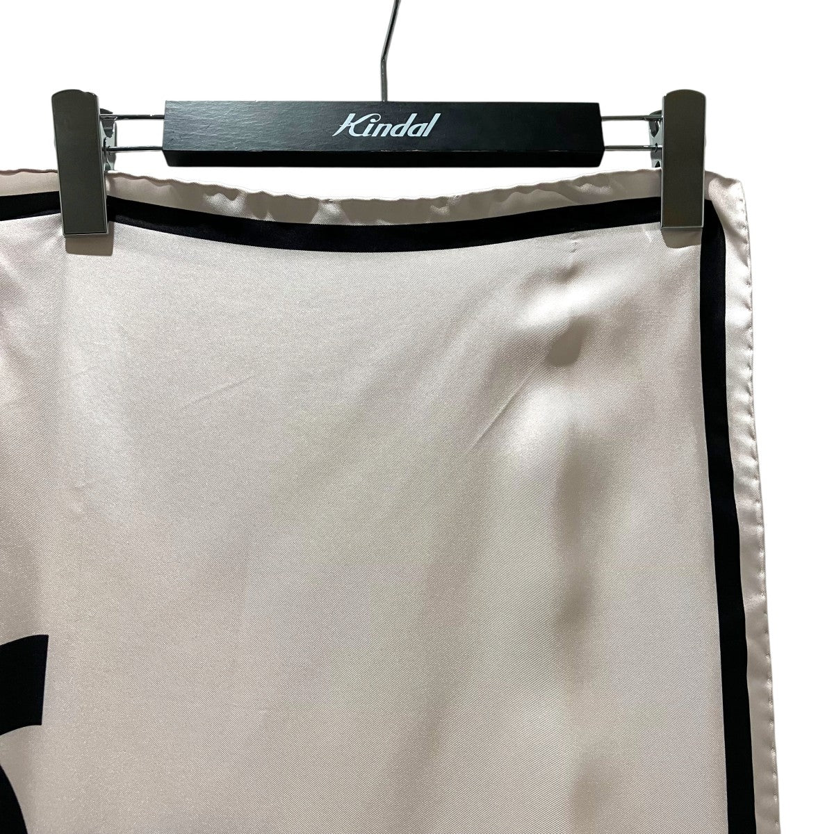 CHANEL(シャネル) シルクスカーフ ライトピンク｜【公式】カインドオル