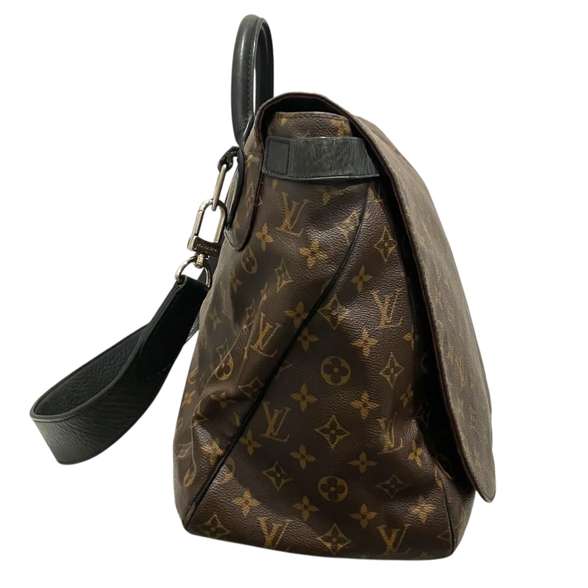 LOUIS VUITTON(ルイヴィトン) 【モノグラム・マカサー メッセンジャー