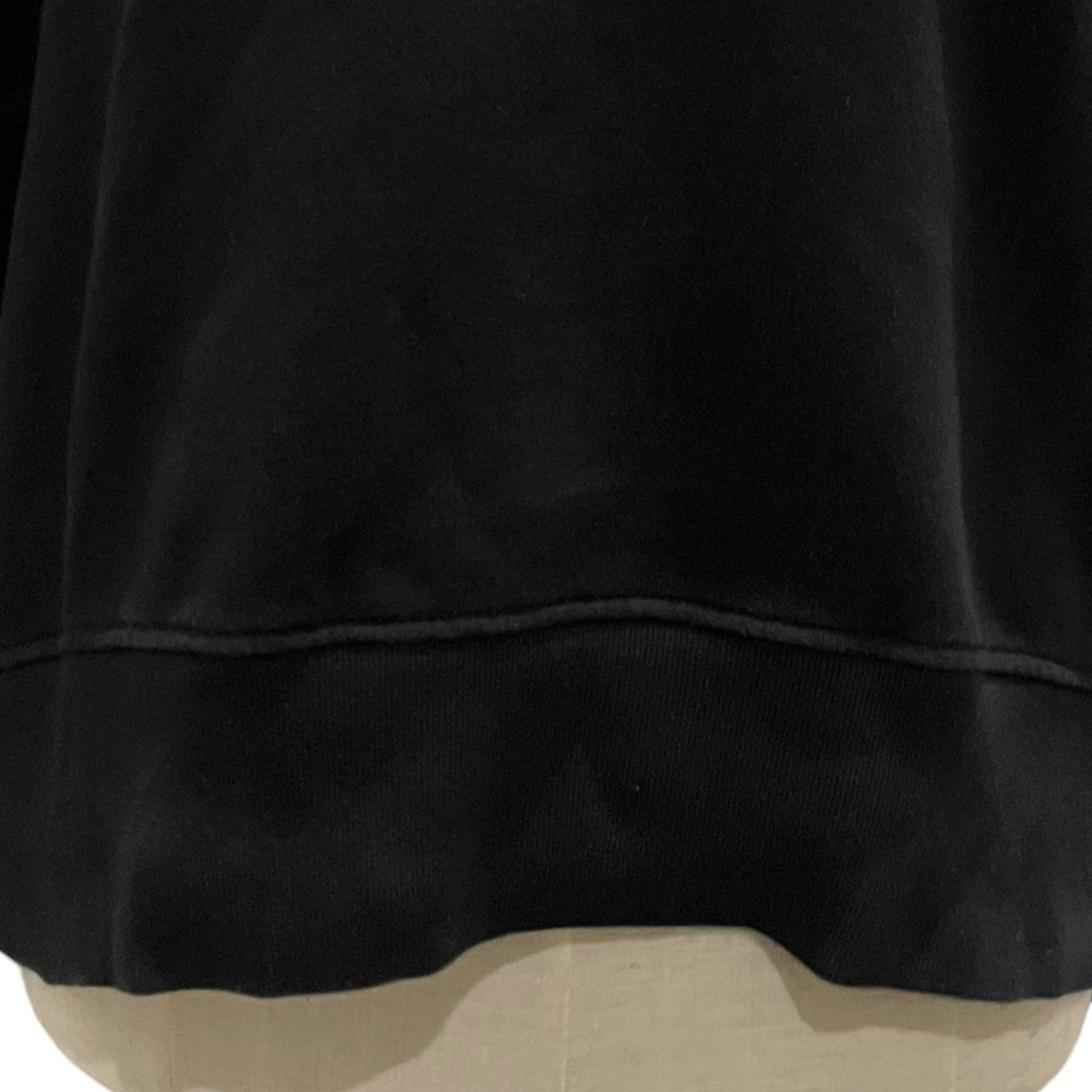 ALAIA ロゴスウェットAA9H03001J021 古着・中古-5枚目のアイテム画像