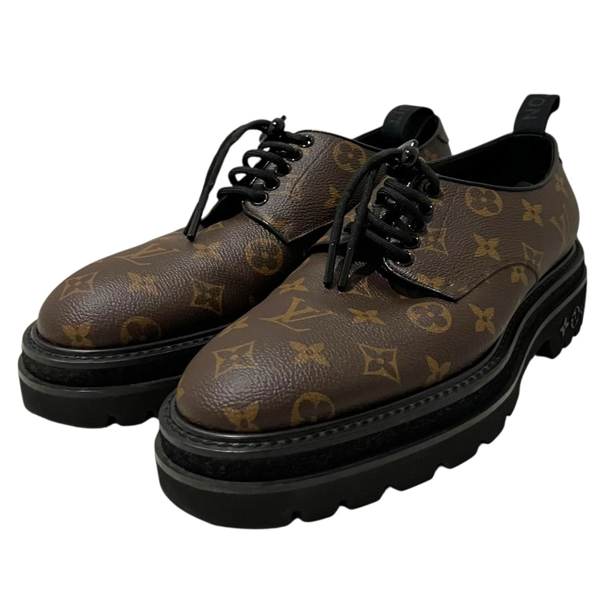 LOUIS VUITTON 【LVブラックアイスライン】モノグラムレザーシューズ1A8JE2 古着・中古-1枚目のアイテム画像