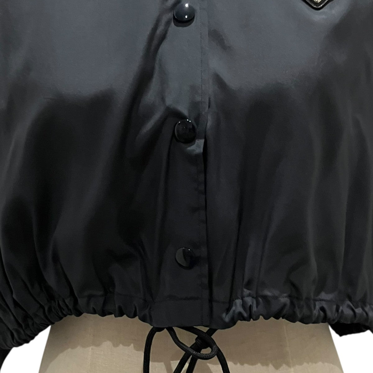 PRADA クロップドナイロンシャツP454F 古着・中古-5枚目のアイテム画像