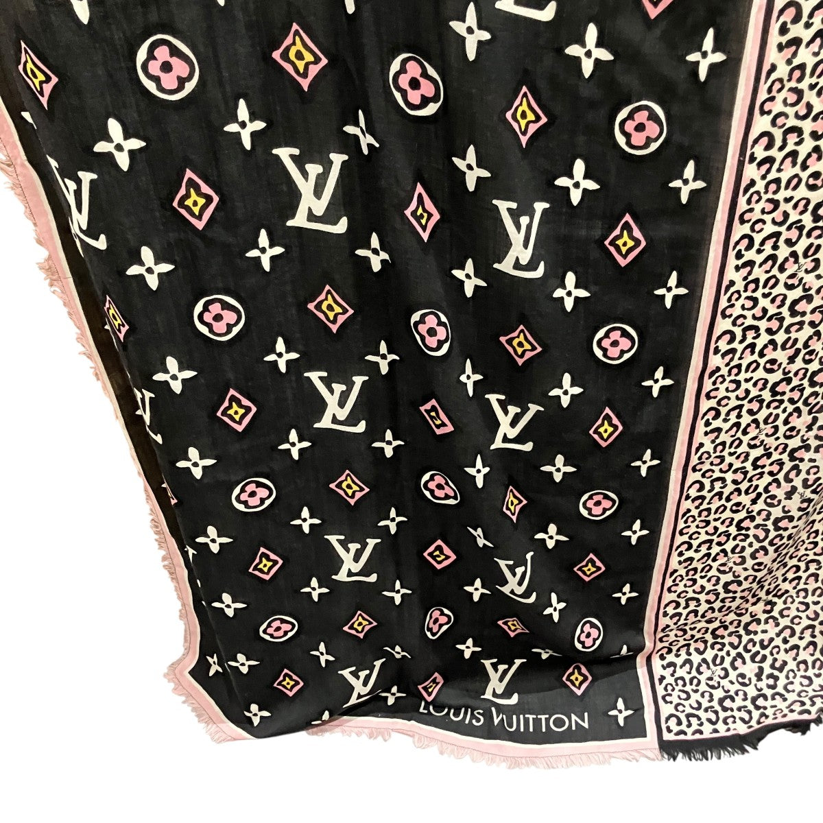 LOUIS VUITTON エトールワイルドアットハート大判ストールM77018 古着・中古-4枚目のアイテム画像