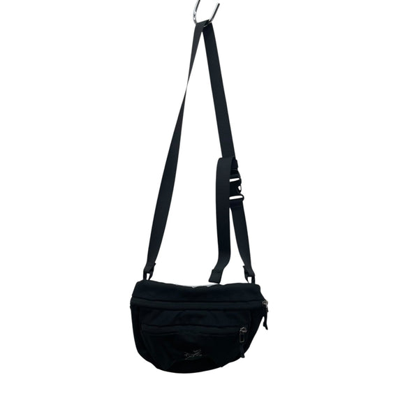 [未使用]Arc'teryx アークテリクスマカブラック ポーチショルダーバック ARC'TERYX(アークテリクス) MAKA 2 Waistpackショルダーバッグ11T