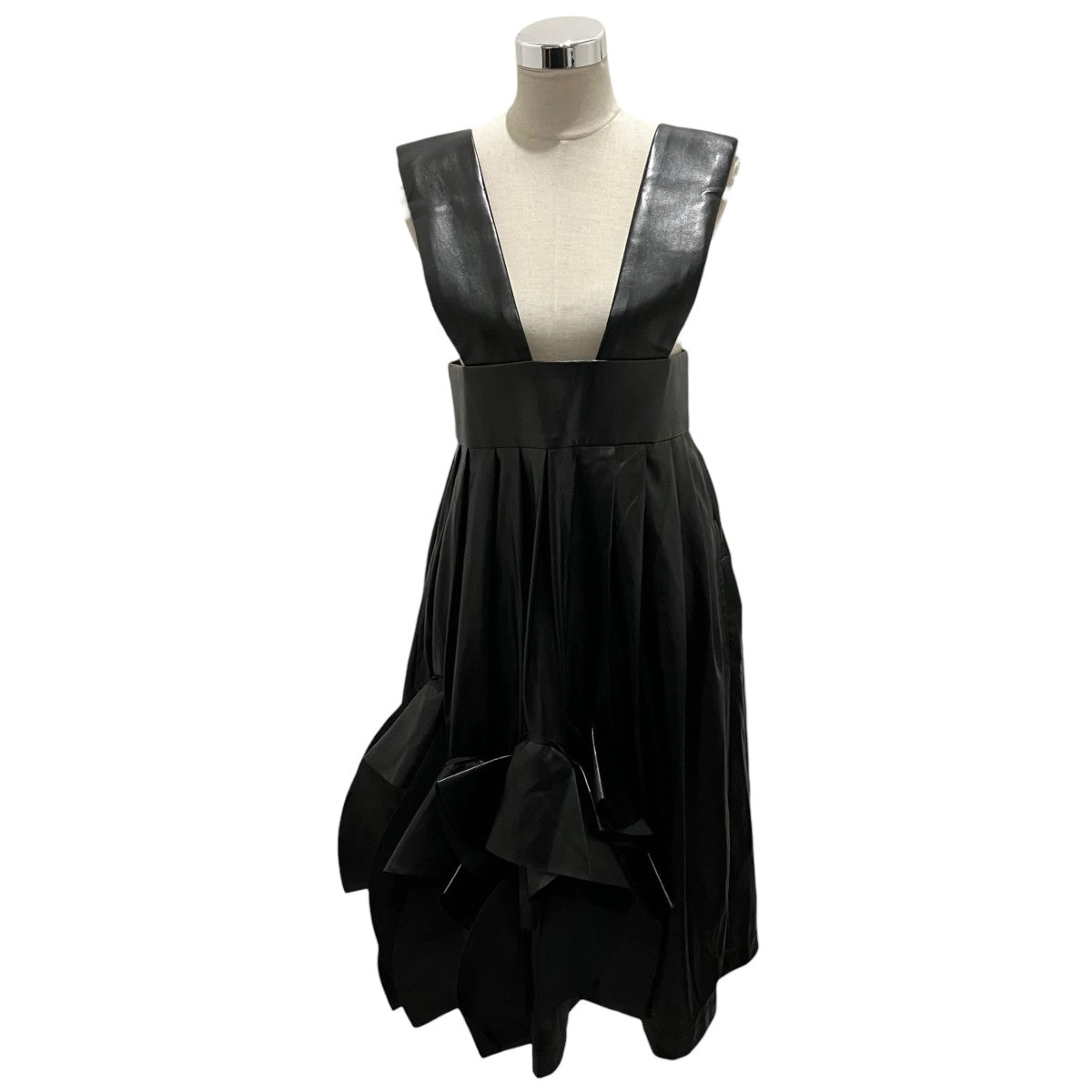 COMME des GARCONS 24AWフェイクレザージャンパースカートGN-A004 古着・中古-1枚目のアイテム画像