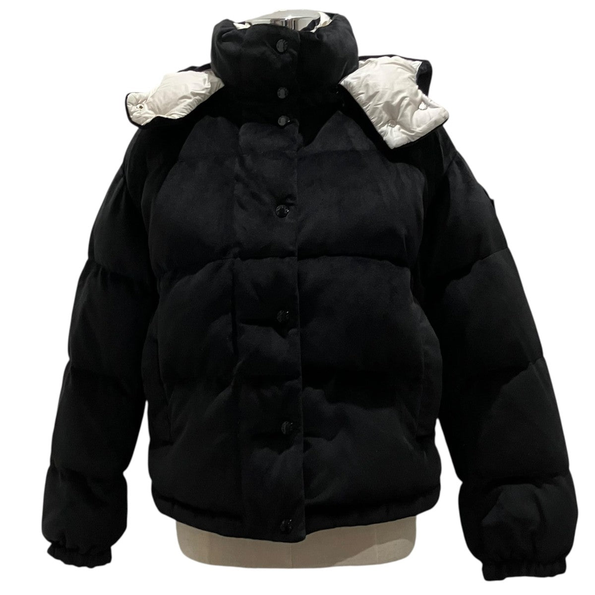 MONCLER 【DAOS】ダウンジャケットI20931A00064 古着・中古-1枚目のアイテム画像