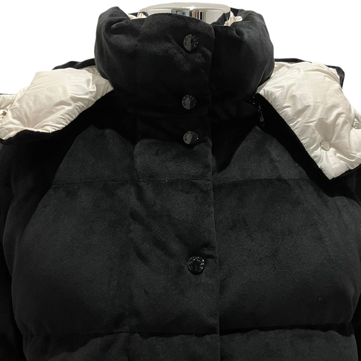 MONCLER 【DAOS】ダウンジャケットI20931A00064 古着・中古-4枚目のアイテム画像