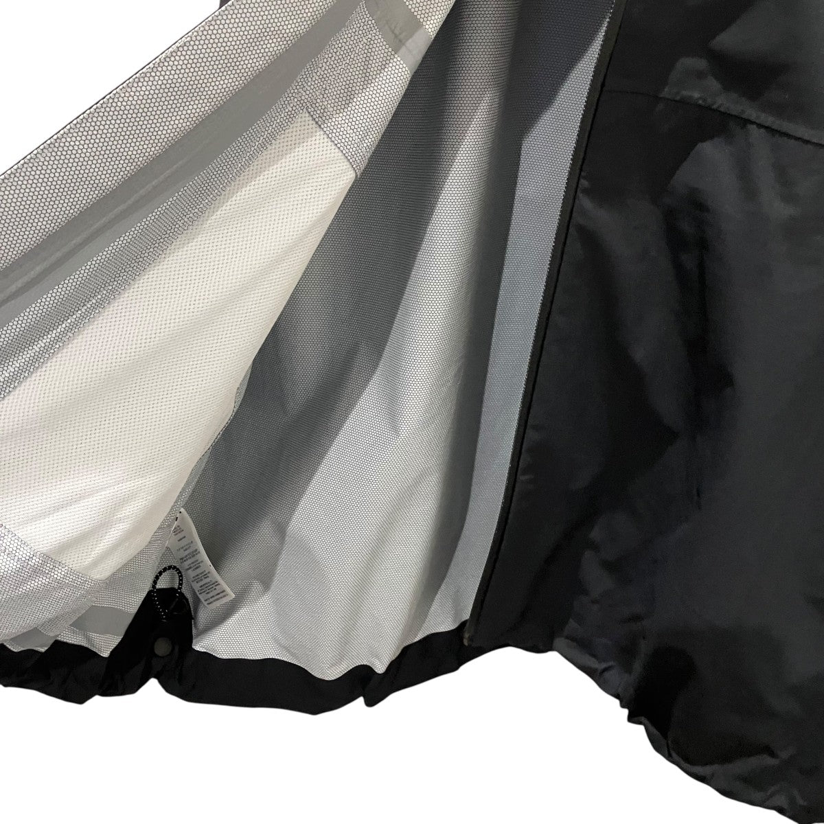 SALOMON 【OUTERPATH 2．5L WATERPROOF JACKET】ナイロンジャケットSASS2410061 古着・中古-4枚目のアイテム画像