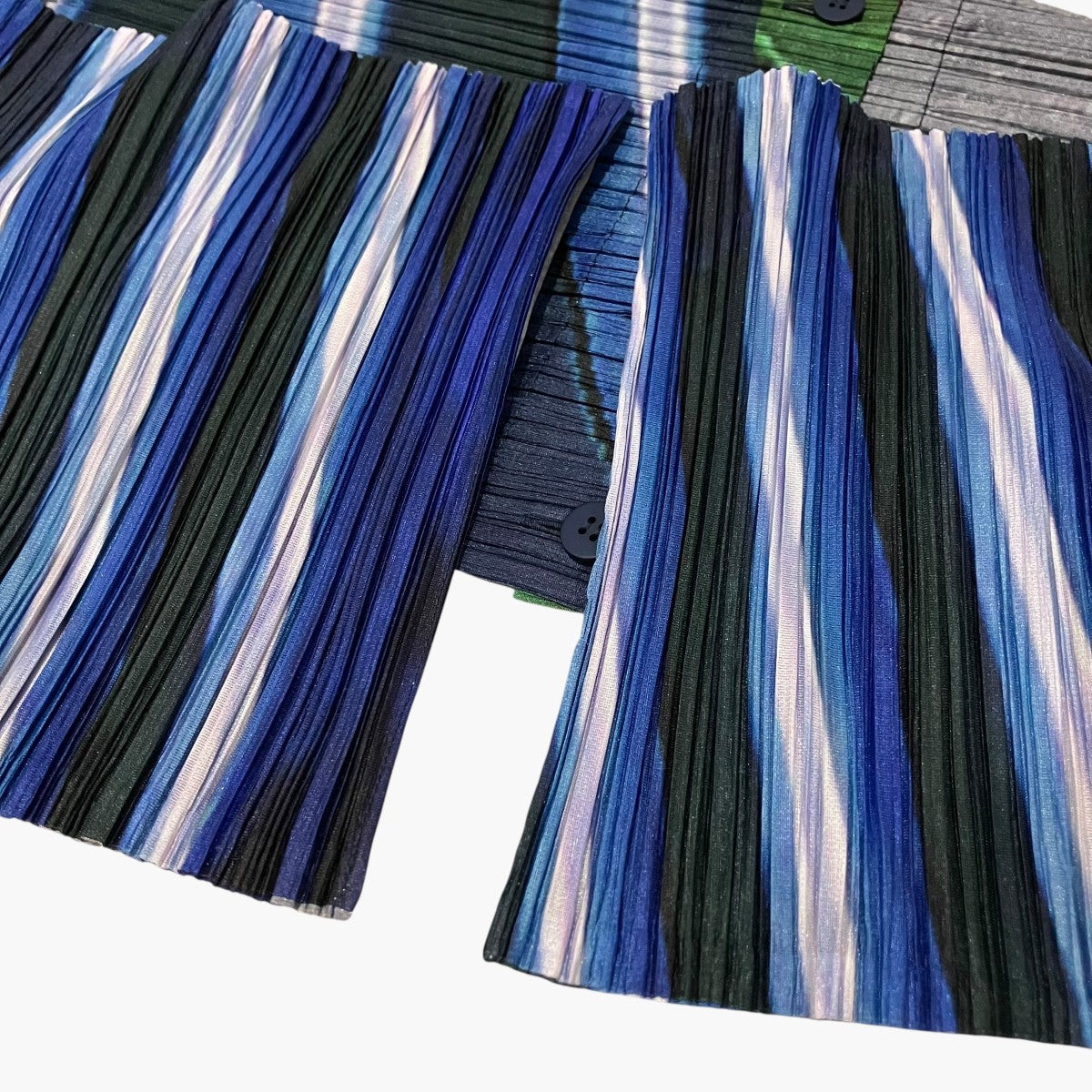 PLEATS PLEASE 26SS【CITY COLLAGE】プリーツカーディガンPP61JO673 古着・中古-6枚目のアイテム画像