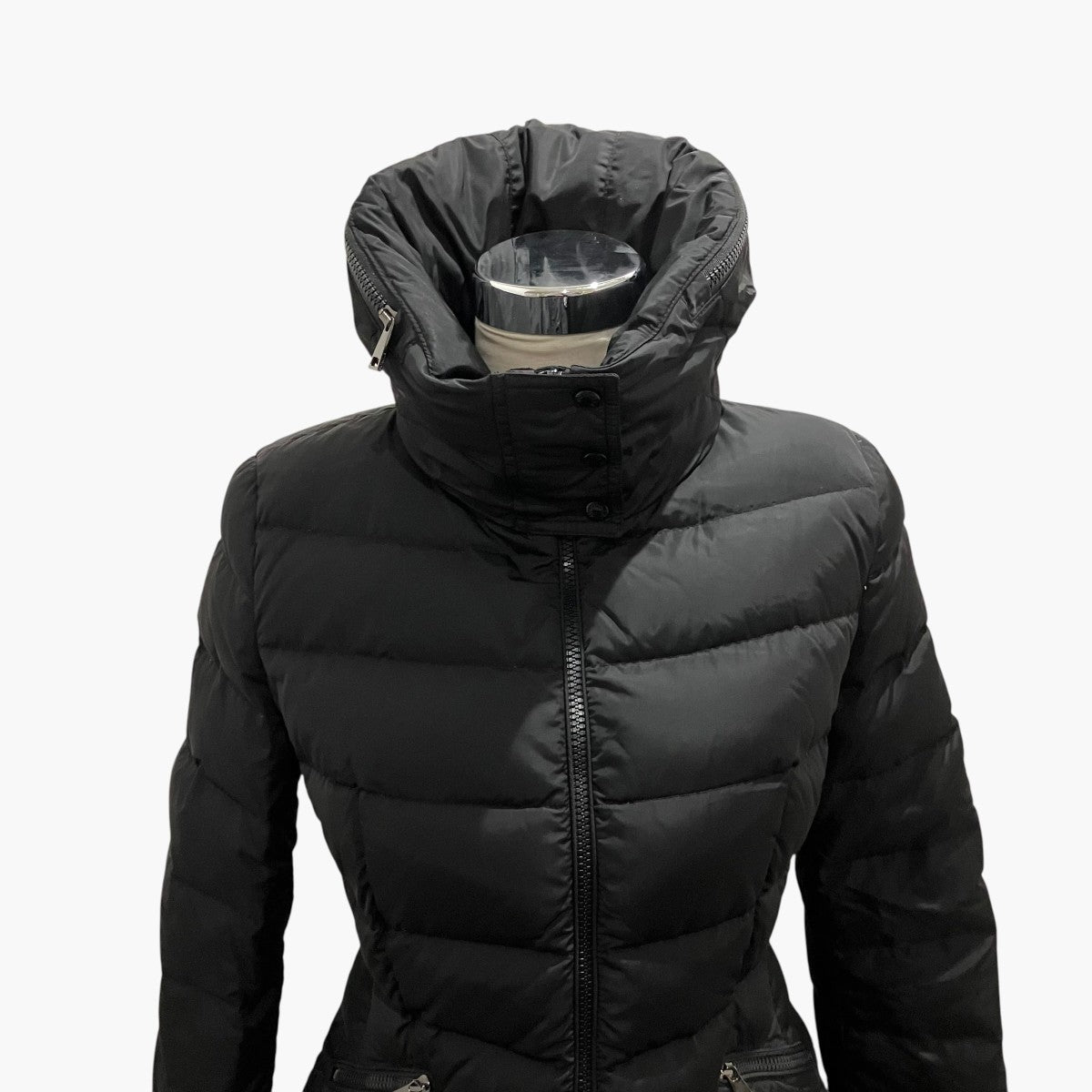 MONCLER 【FLAMMETTE】ダウンコートC20934993105 古着・中古-3枚目のアイテム画像