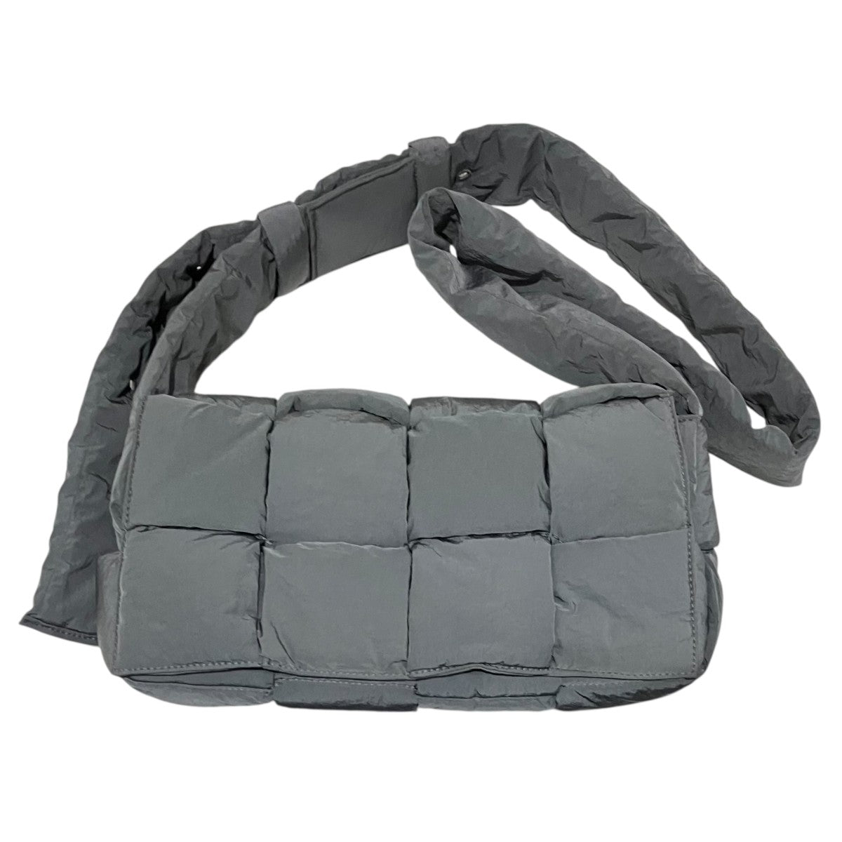 BOTTEGA VENETA 【マキシイントレチャート カセット】ナイロンショルダーバッグ 古着・中古-2枚目のアイテム画像