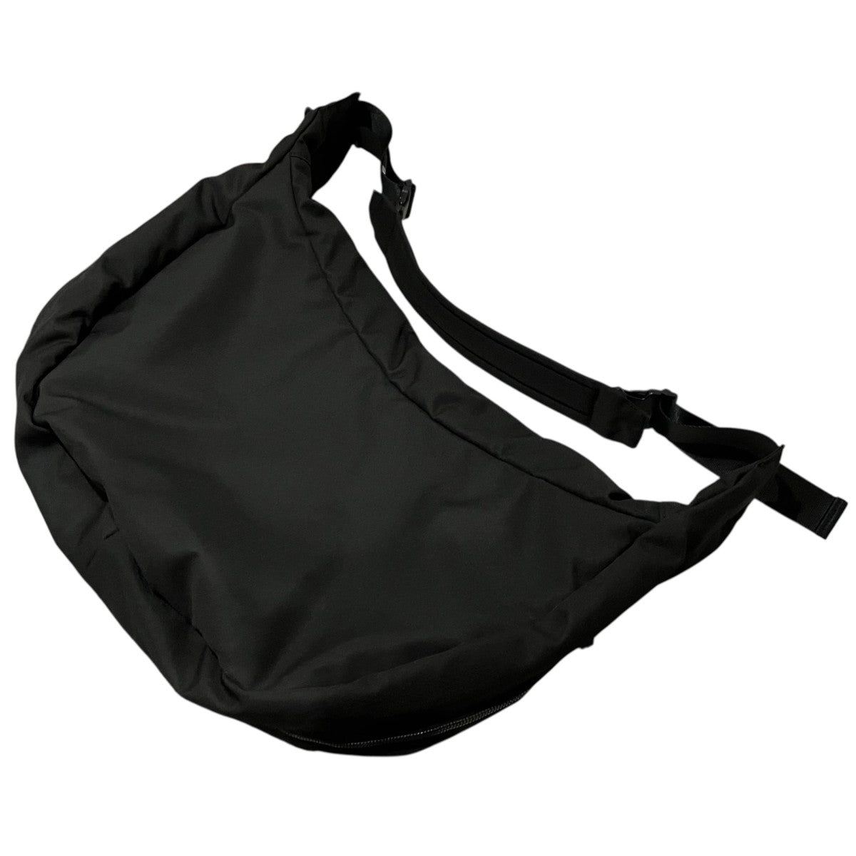 SU 【New Bottom Zip Bag】メッセンジャーバッグ25AWSU10BLACK 古着・中古-1枚目のアイテム画像