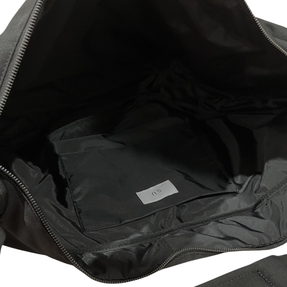 SU 【New Bottom Zip Bag】メッセンジャーバッグ25AWSU10BLACK 古着・中古-7枚目のアイテム画像
