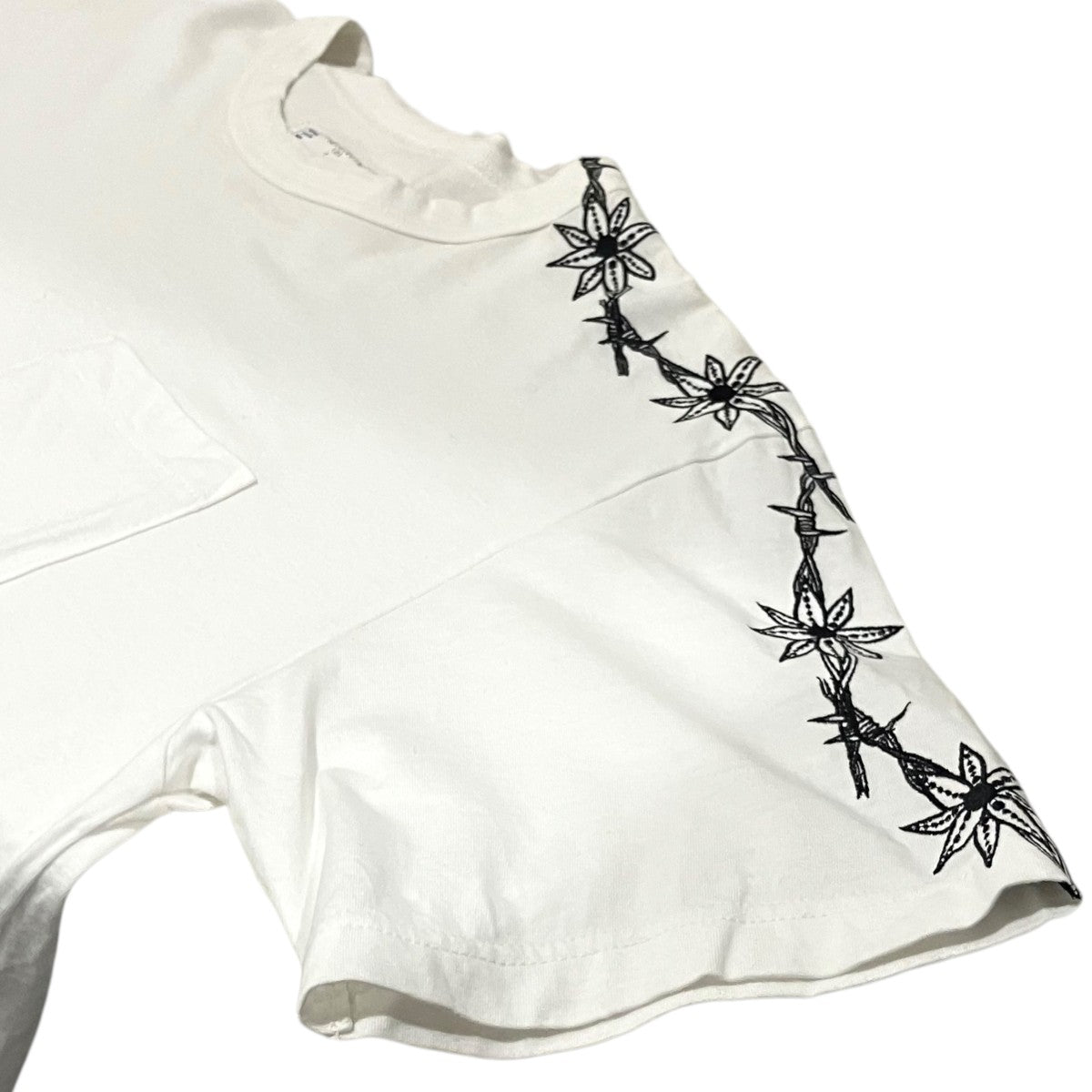 sacai 刺繍Tシャツ19-01961M 古着・中古-5枚目のアイテム画像
