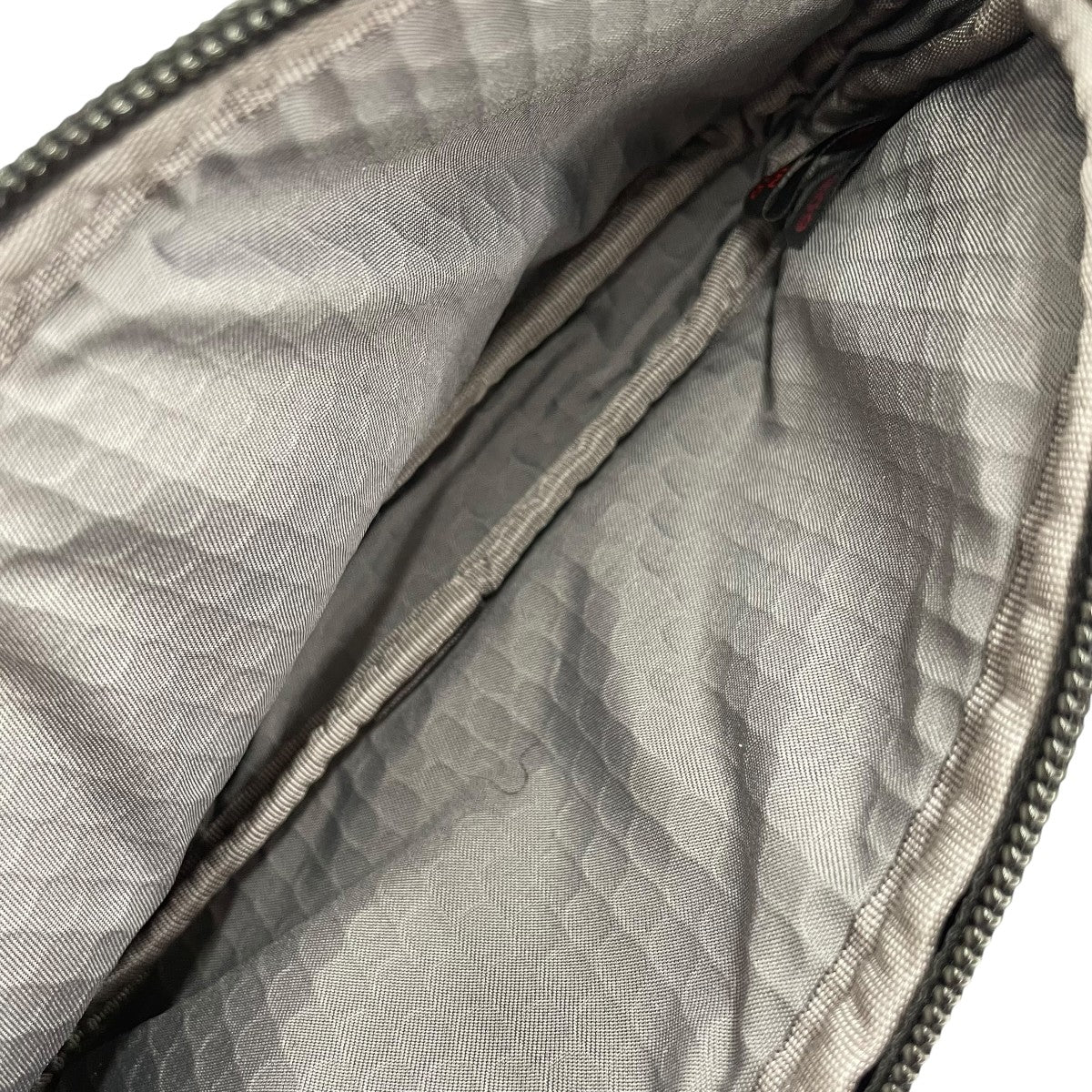 TUMI TRAVEL ACCESSフォーンポーチ0192155D 古着・中古-4枚目のアイテム画像