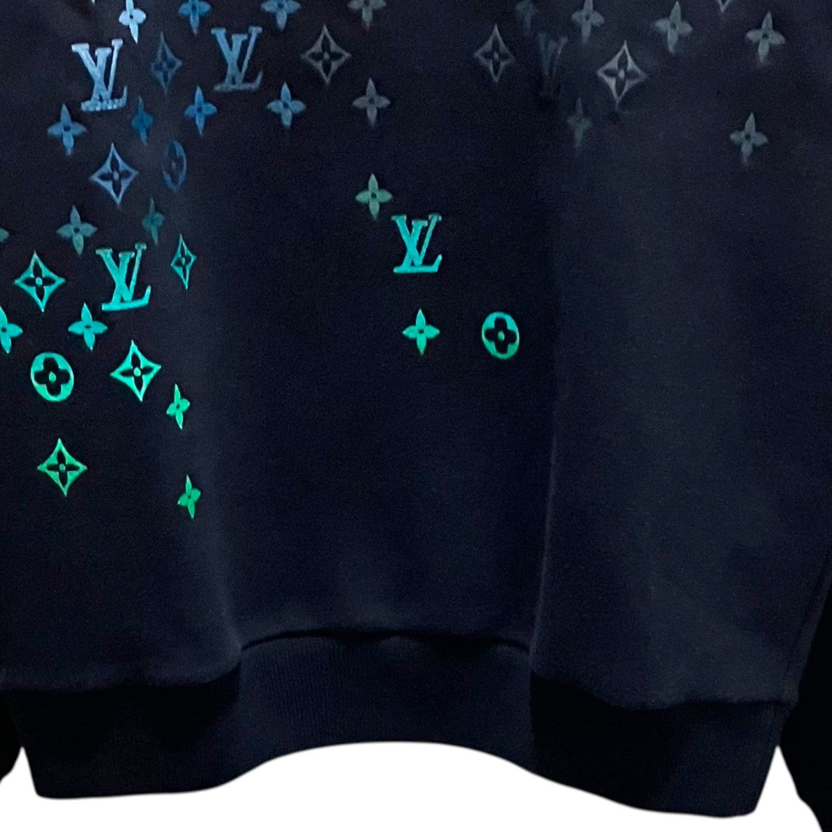 LOUIS VUITTON 24AW【EMBROIDERED MNG GRADIENT SWEATSHIRT】ロゴスウェットRM242MQ JUJ HQY31W 古着・中古-4枚目のアイテム画像