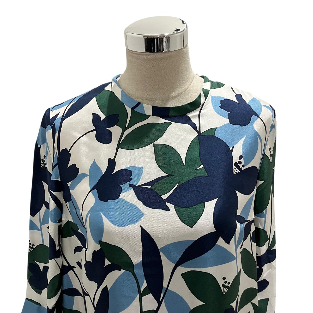 ’S Max Mara 総柄シルクワンピース91910962 古着・中古-3枚目のアイテム画像
