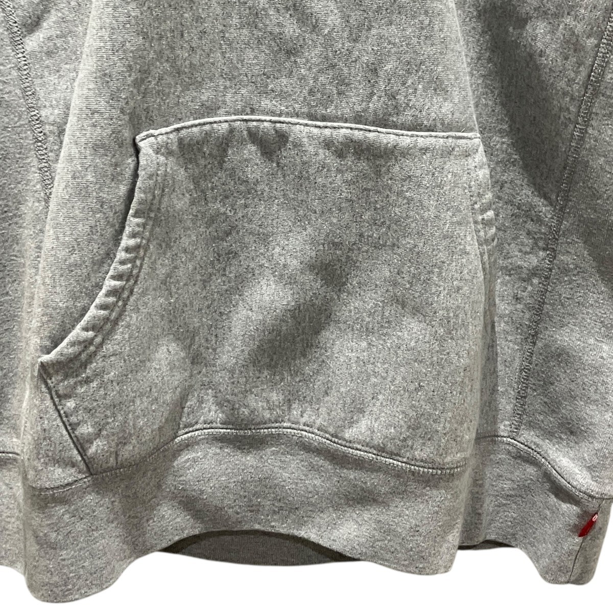 【Micro Logo Hooded Sweatshirt】プルオーバーパーカー