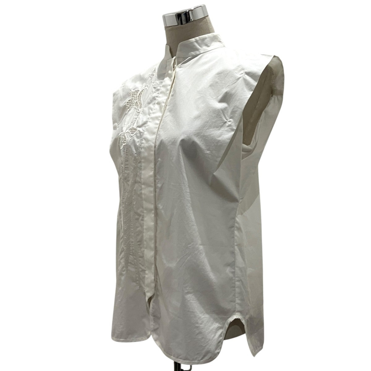 【Botanical Embroidery Sleeveless Shirt】ノースリーブブラウスMM21SS-SH012