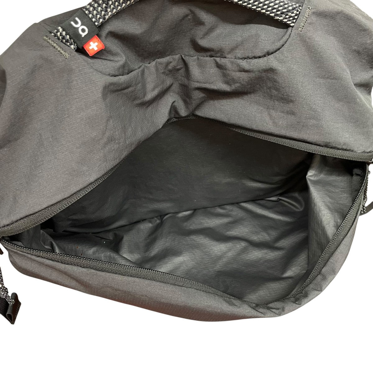 ON SLING BAG 9Lスリングバッグ 古着・中古-4枚目のアイテム画像