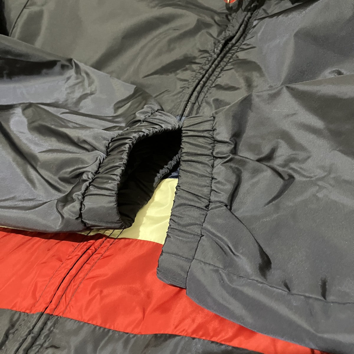 MONCLER ナイロンパーカーE10914113685 CAM 古着・中古-5枚目のアイテム画像