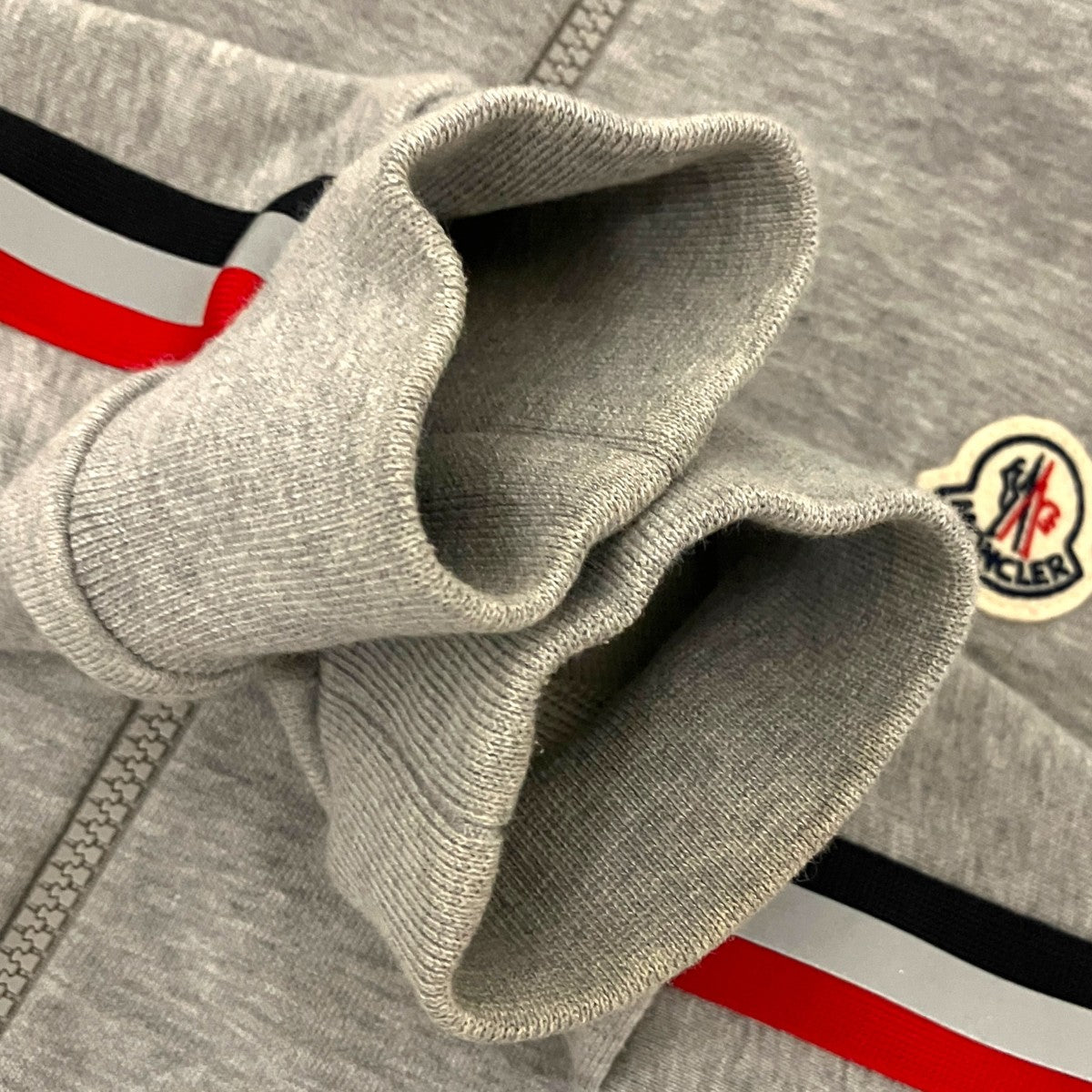 MONCLER 【MAGLIA CARDIGAN】トリコロールラインスウェットジャケットF20918G75300 古着・中古-7枚目のアイテム画像
