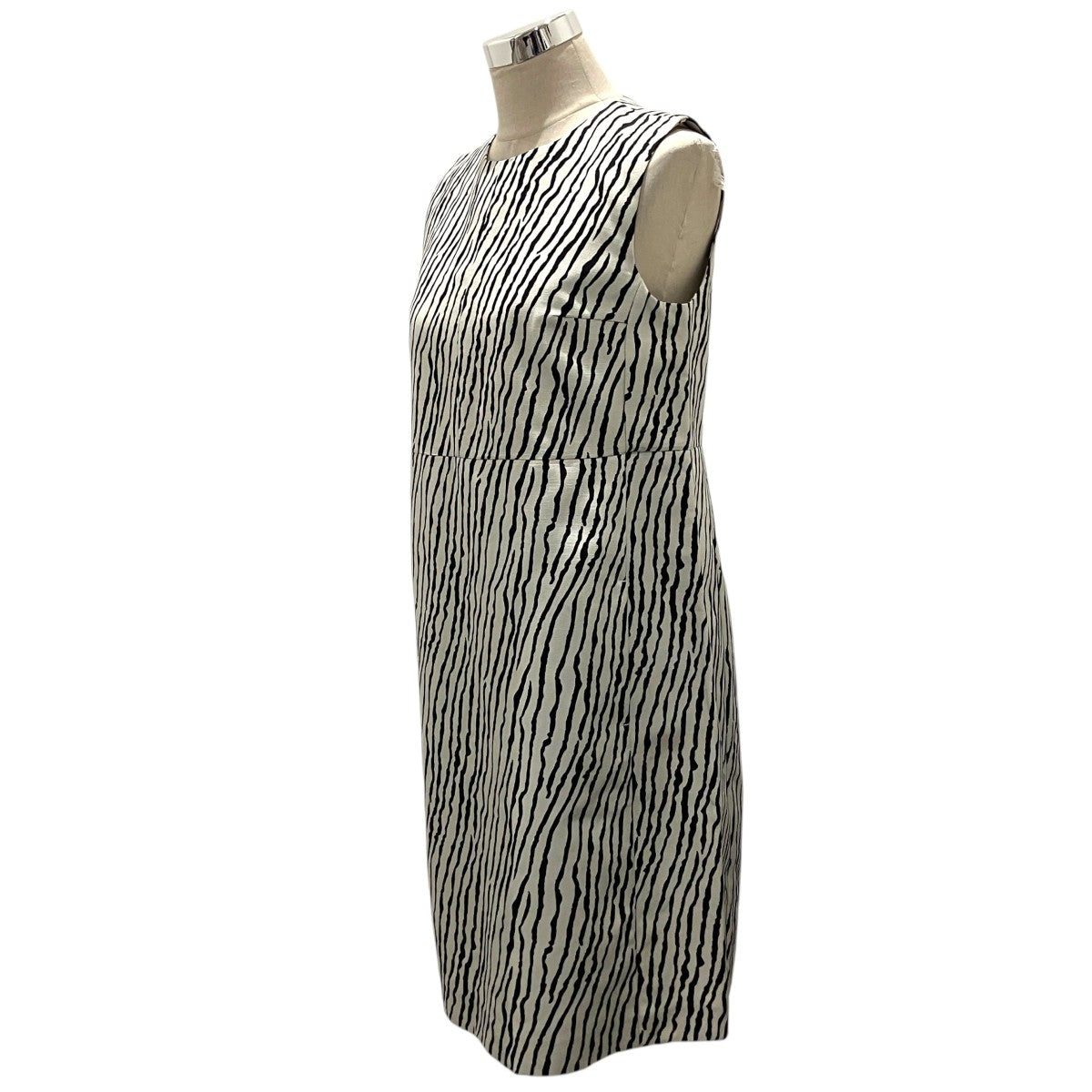’S Max Mara ゼブラ柄ースリーブワンピース9221851 05 古着・中古-3枚目のアイテム画像