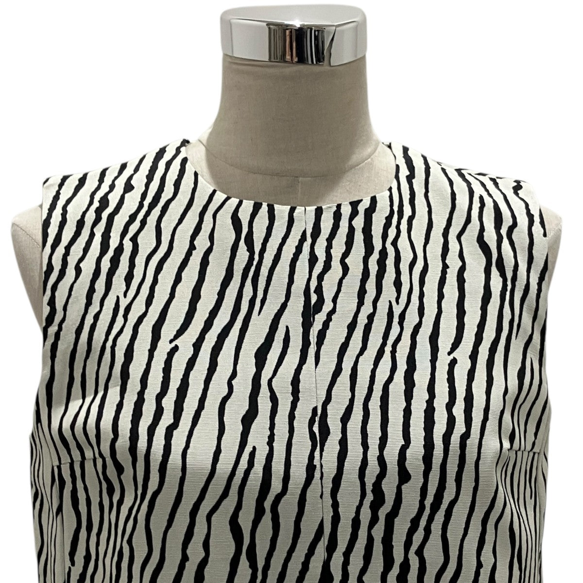’S Max Mara ゼブラ柄ースリーブワンピース9221851 05 古着・中古-4枚目のアイテム画像