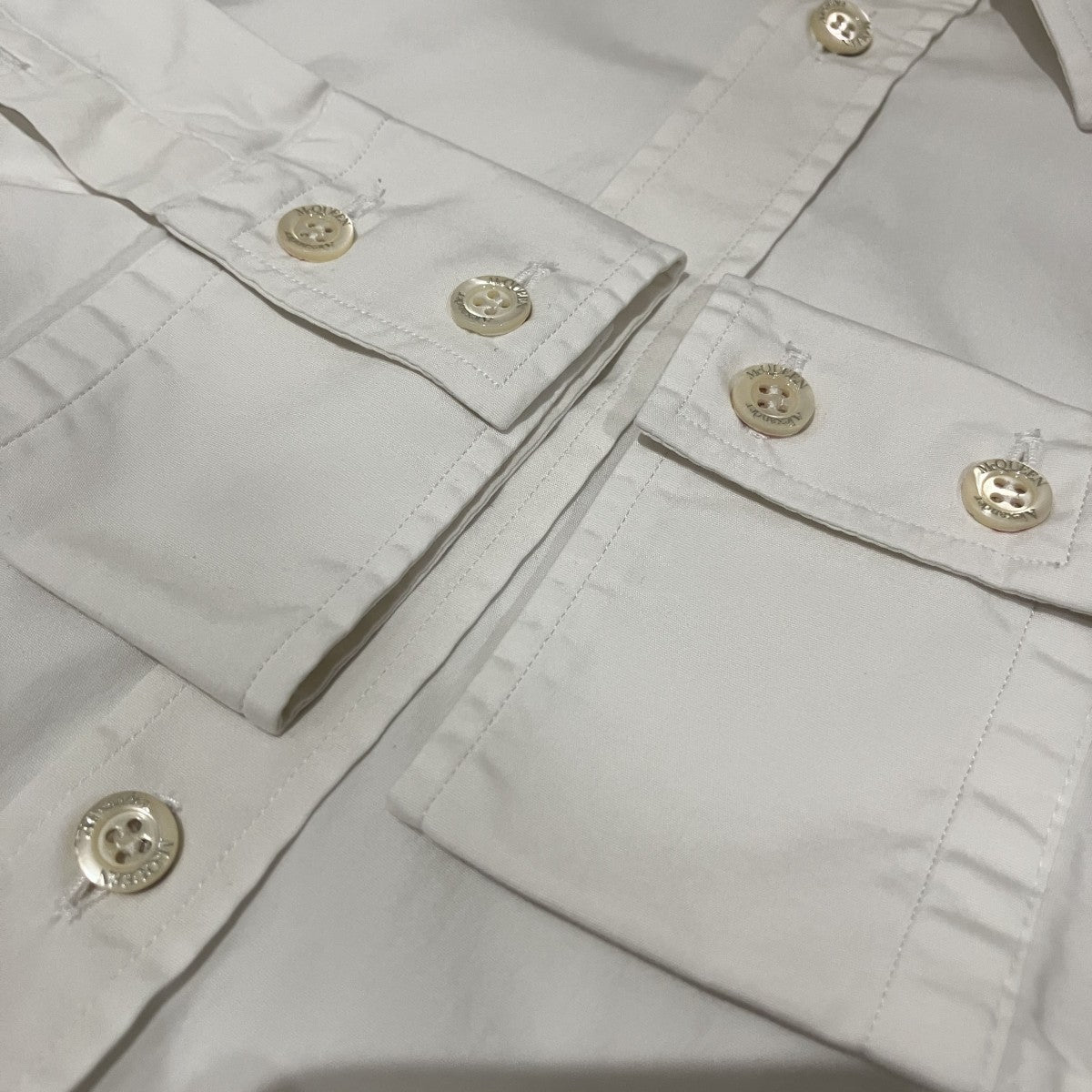 長袖シャツ704982