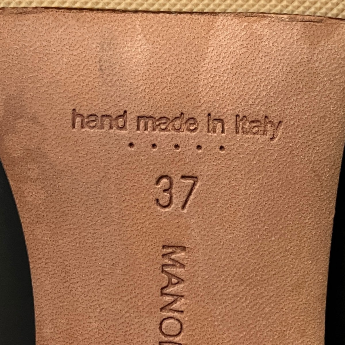 ポインテッドヒールパンパス