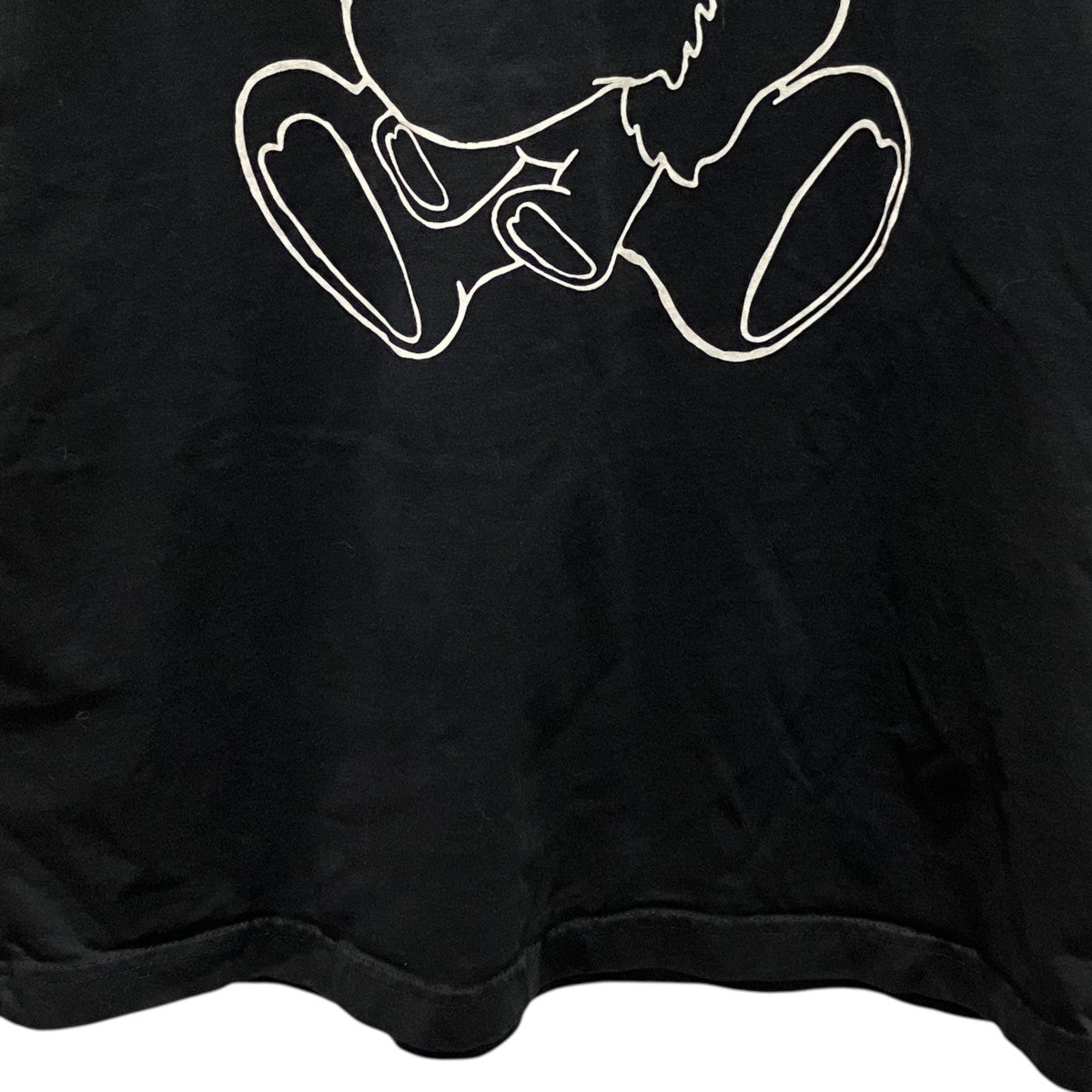熊プリントTシャツ