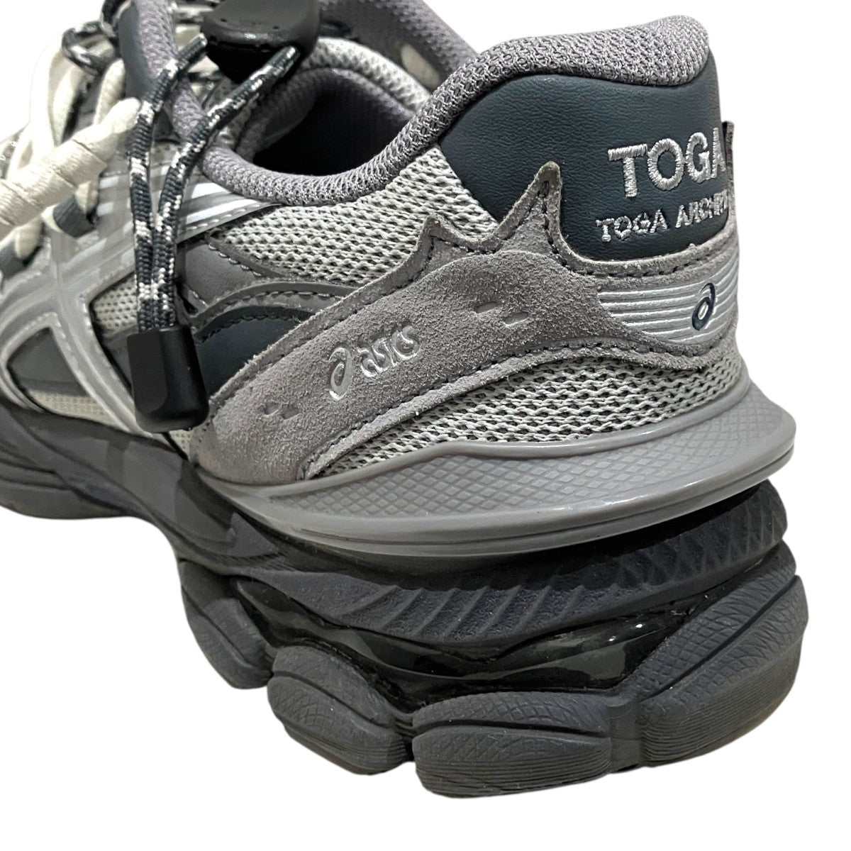 【GEL CUMULUS 16】ローカットスニーカー1203A838