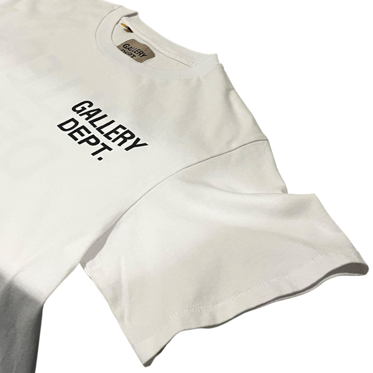 ロゴTシャツ