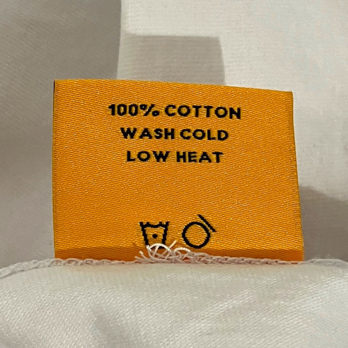 ロゴTシャツ