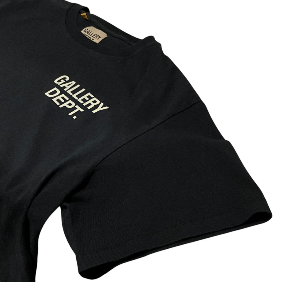 ロゴTシャツ