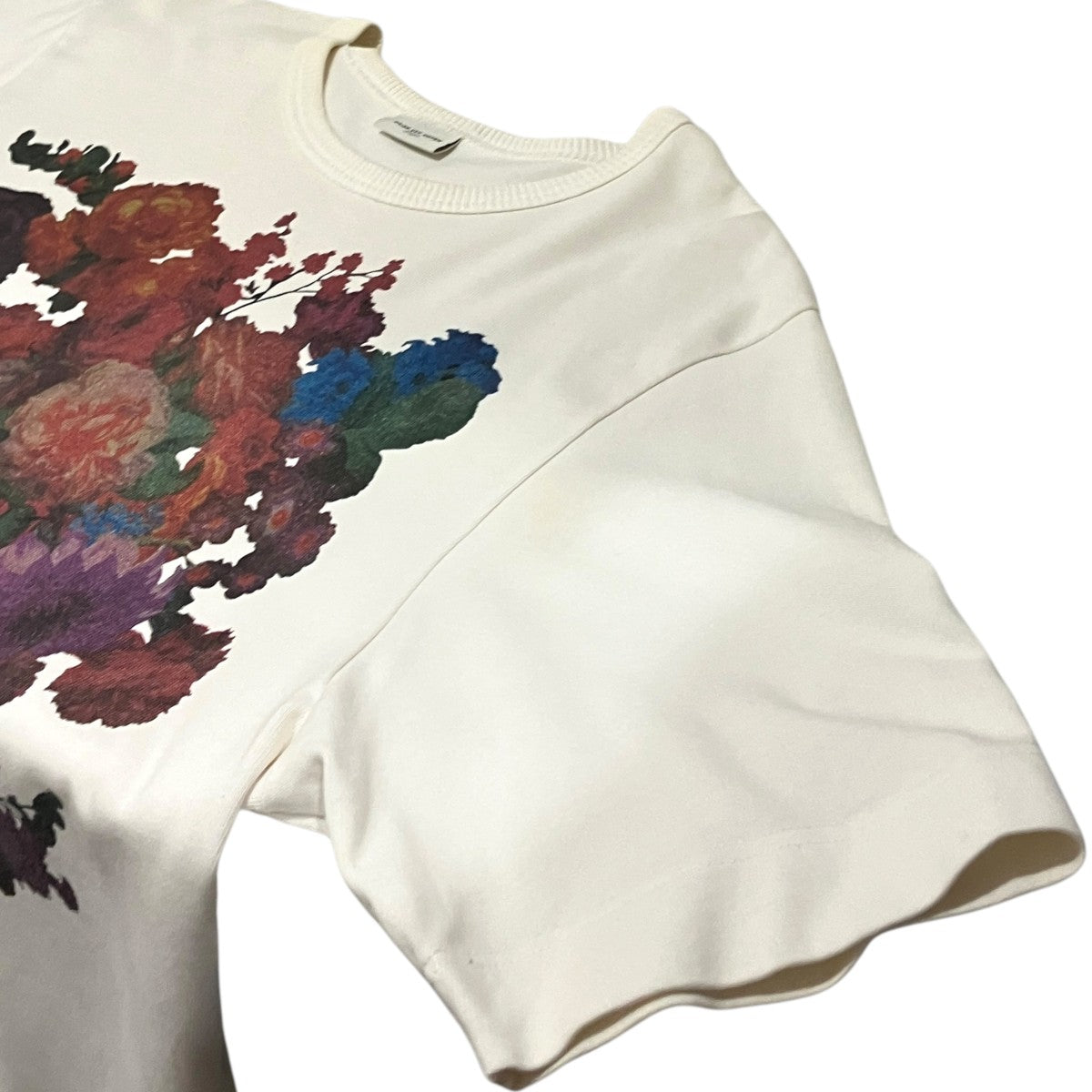フラワープリントTシャツ