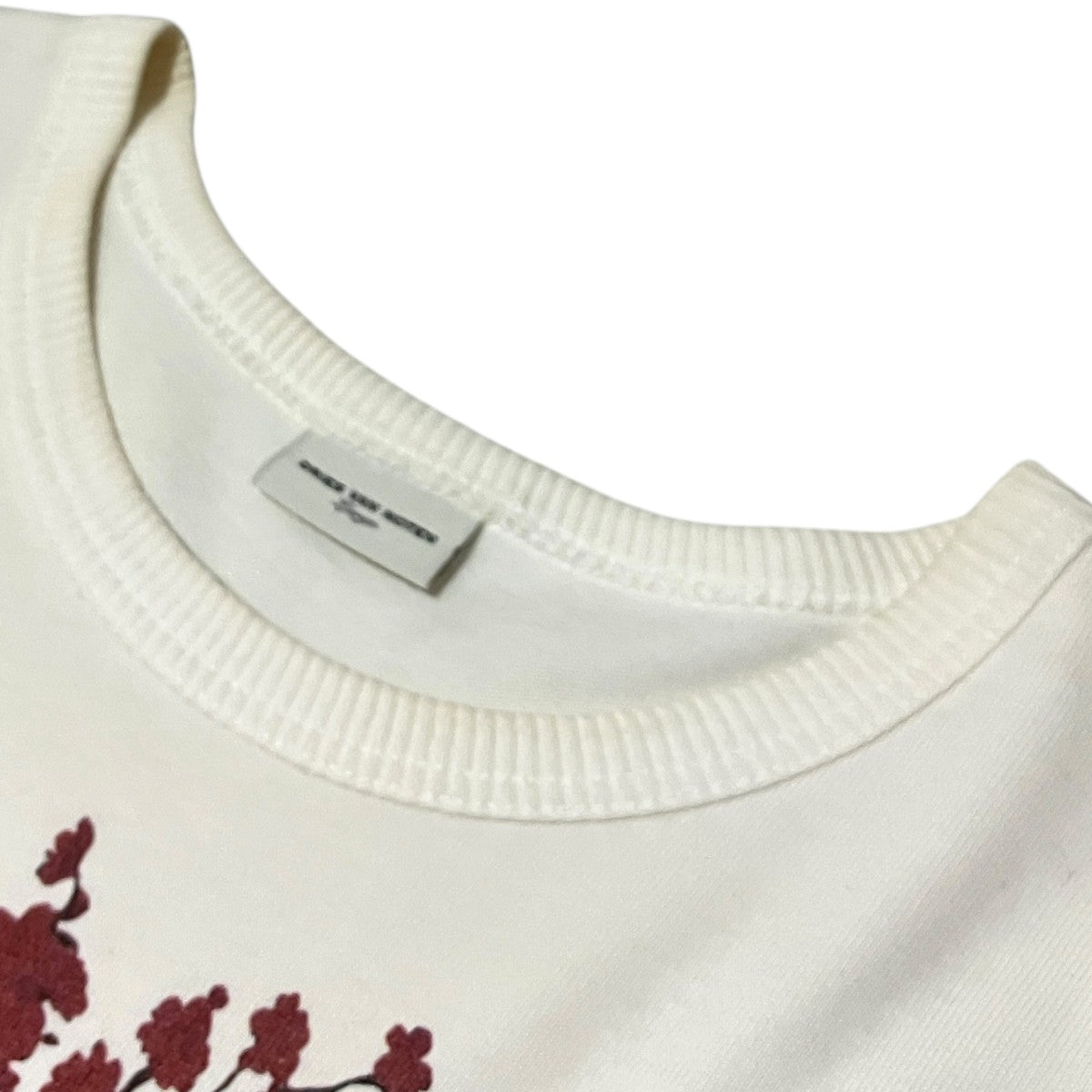 フラワープリントTシャツ