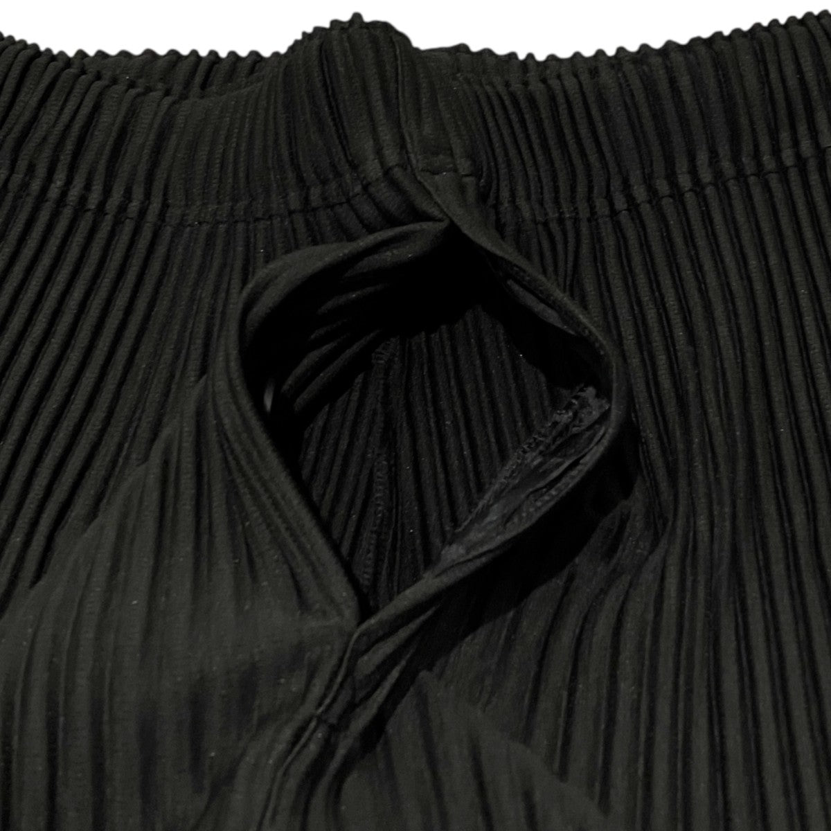 26SS【MULTI-FASTENED】プリーツパンツHP61JF232