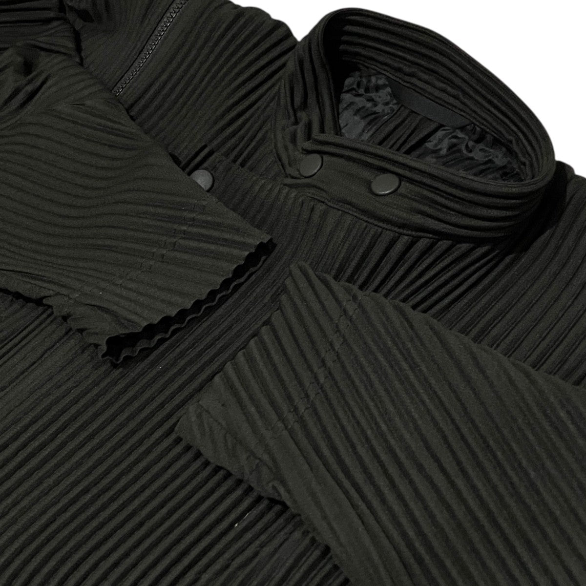 【MULTI-FASTENED】プリーツジャケットHP61JC230