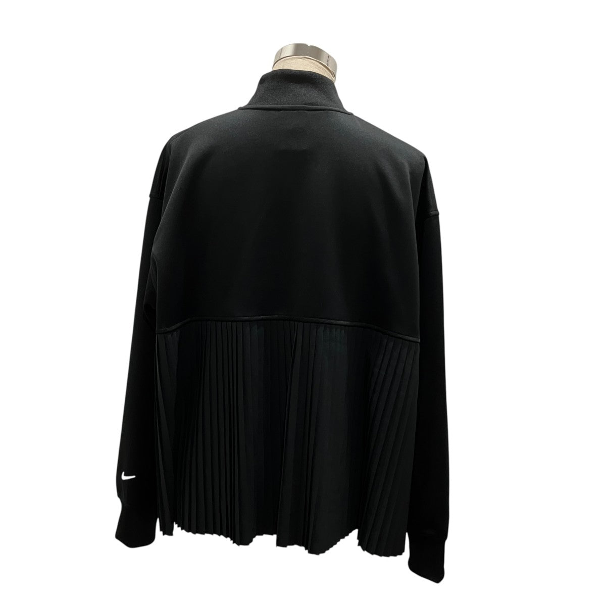 【NIKE WMNS NSW PLEATED JACKET】プリーツ切替トラックジャケットIM7458-010