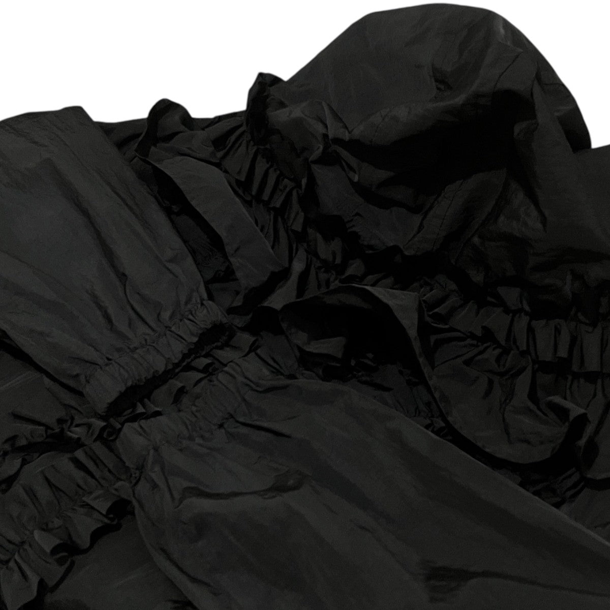 26SS【NYLON FRILLED MOUNTAIN PARKA】フリルナイロンジャケットGRNTJ008