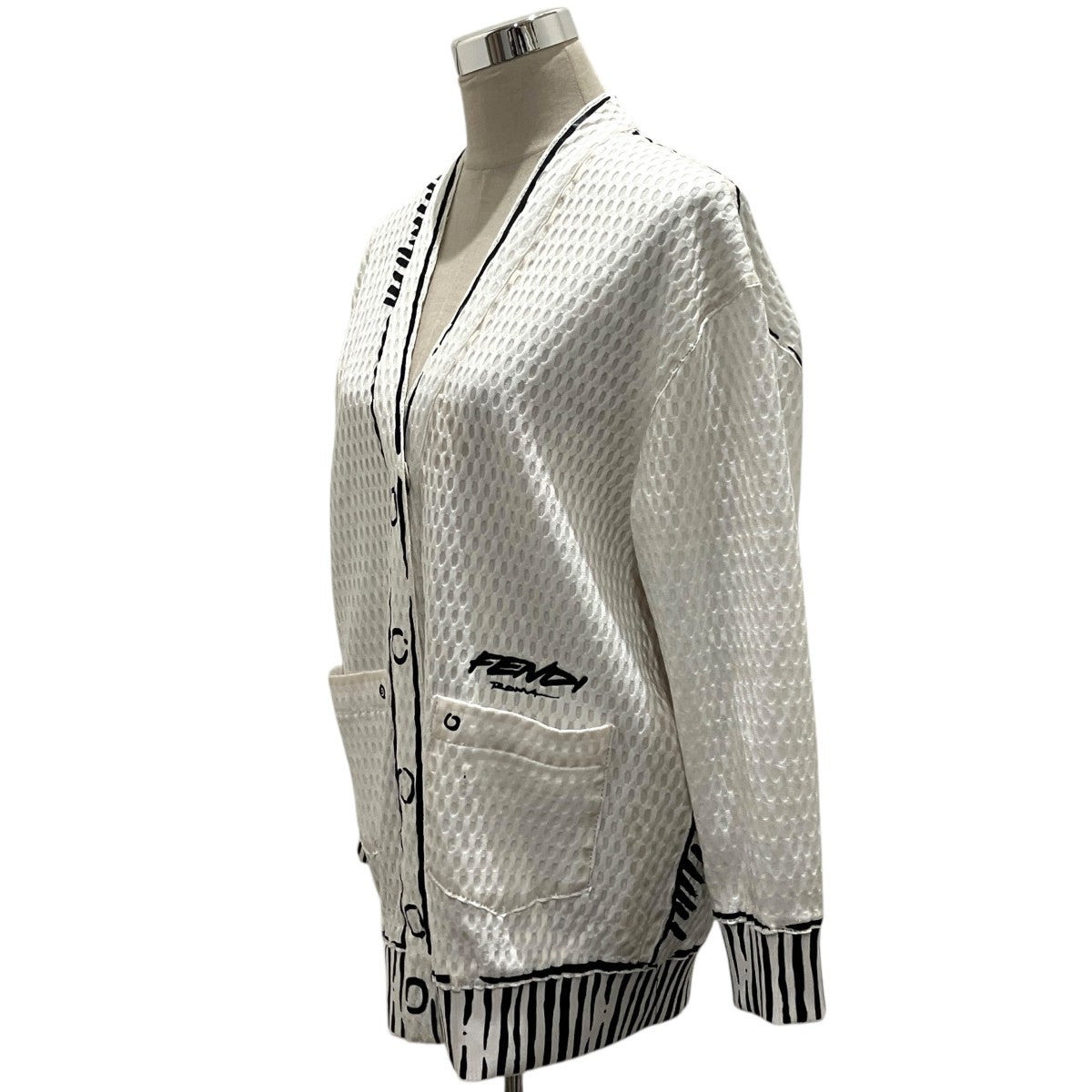 FENDI プリントカーディガンFJ7074 AC63 古着・中古-3枚目のアイテム画像